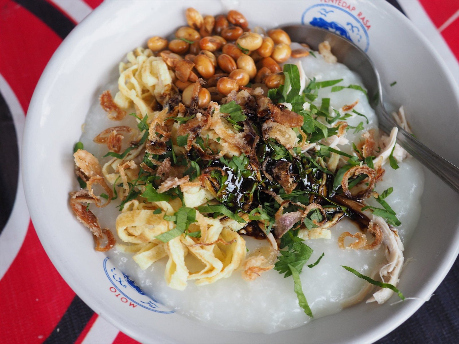 10 Bubur Ayam di Bandung yang Juara Enaknya