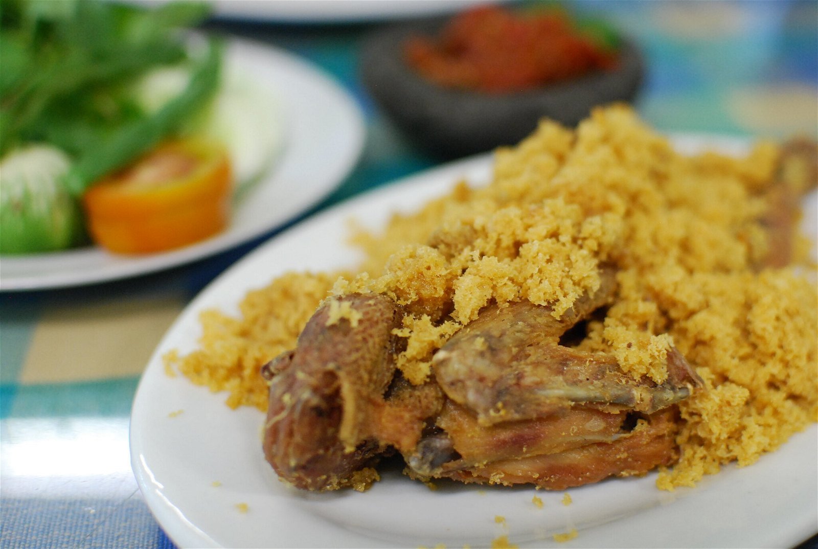 10 Ayam Goreng Surabaya Paling Gurih