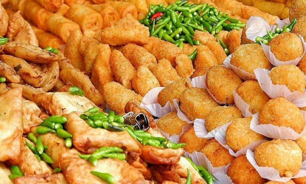 5 Akibat Buruk Makan Gorengan untuk Buka Puasa