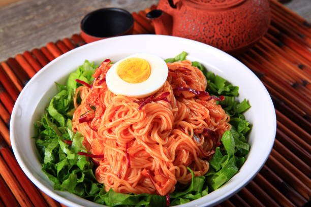 Nggak Cuma Ramyeon, Ini 10 Jenis Mie Korea yang Populer