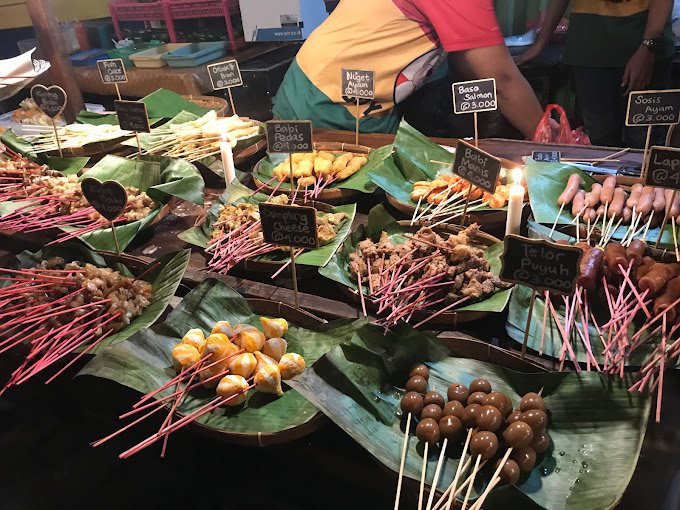 10 Makanan Kaki Lima Enak di Kelapa Gading