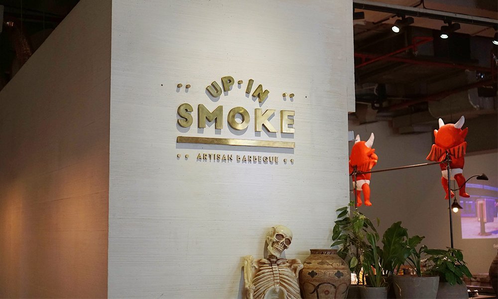 Menikmati Konsep Artisan BBQ di Up In Smoke