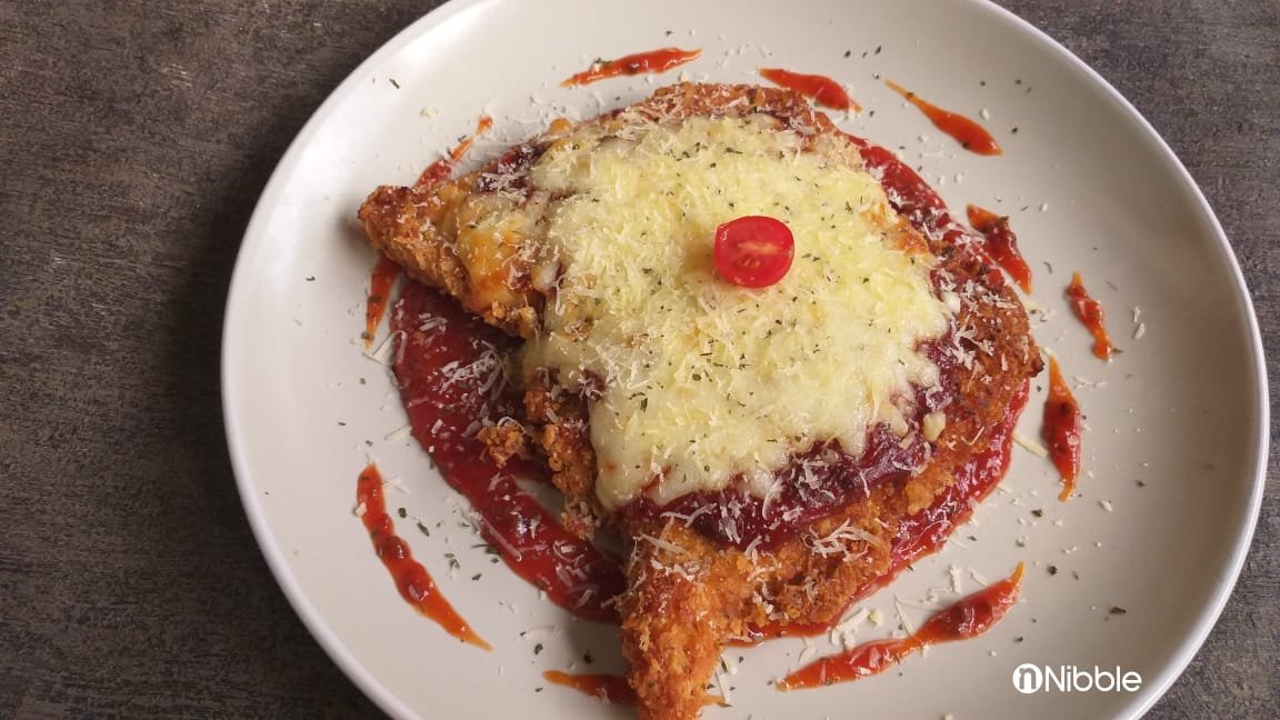 Resep Chicken Parmigiana, Ayam Goreng dengan Keju Lumer