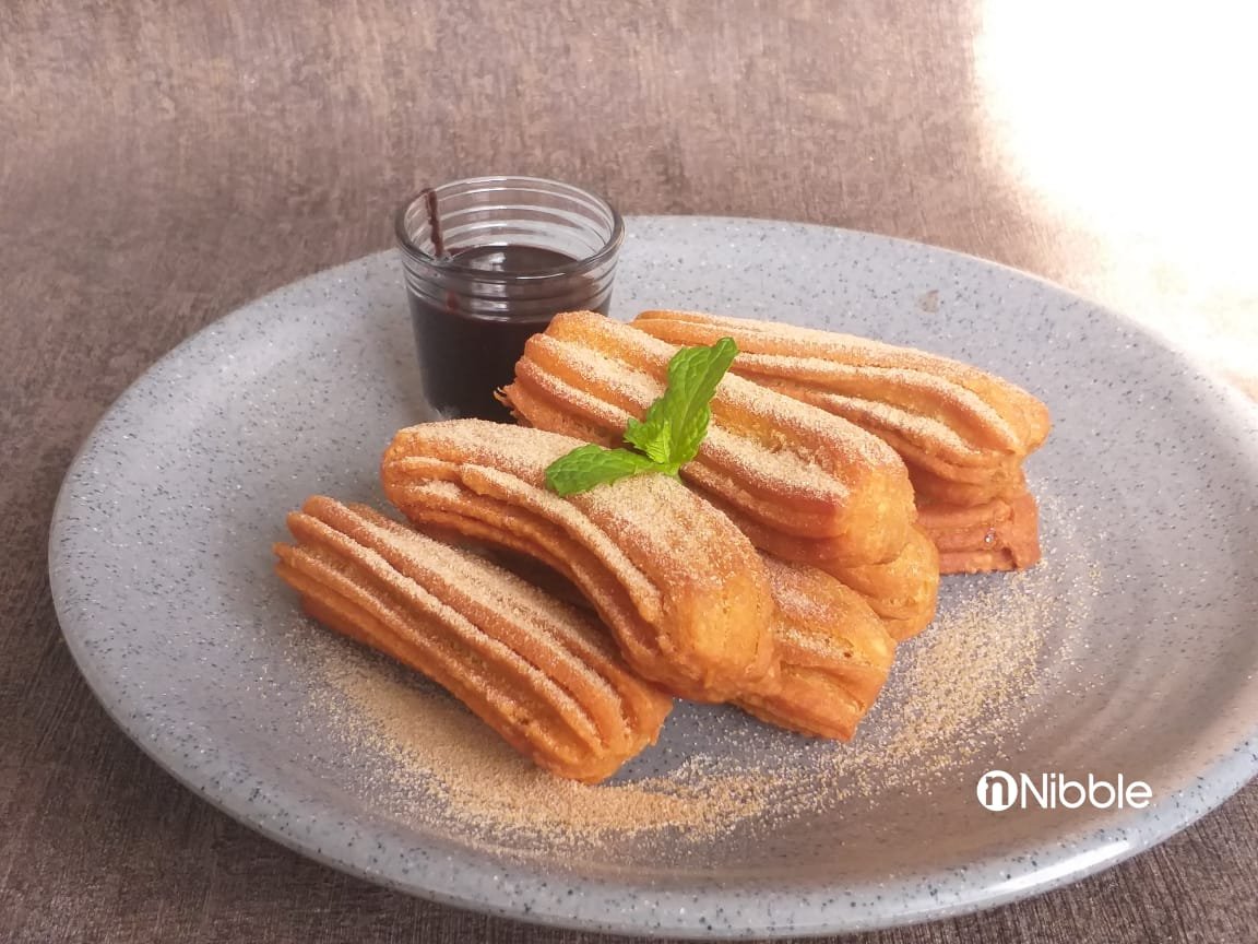 Resep Churros Renyah Saus Cokelat