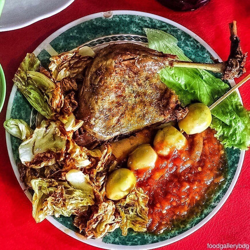 10 Tempat Berburu Streetfood di Bandung Paling Terkenal